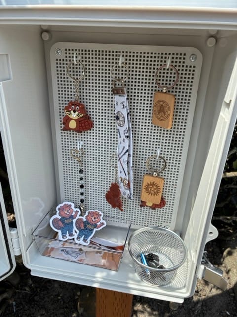 beverly trinket exchange 1